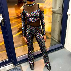 Jazz dance costume fits age 9-12 years old worn twice